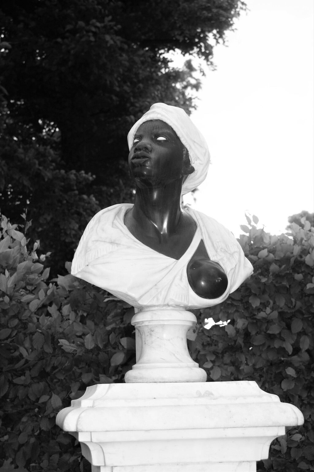 Here a woman: Moor heads of Sanssouci  The term "Mohr" (also "Moor" or "Blackamoor") was a historical term used in the 17th, 18th, 19th-century Germany